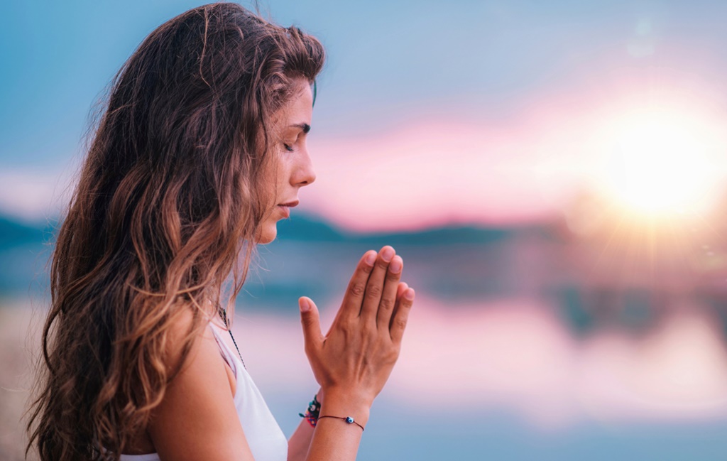 Création de méditation vibratoires