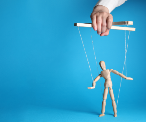 Lire la suite à propos de l’article Comprendre la Manipulation Perverse pour Sortir de la Victimisation